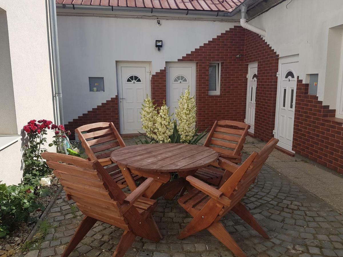 Olomouc New3 Apartment ภายนอก รูปภาพ